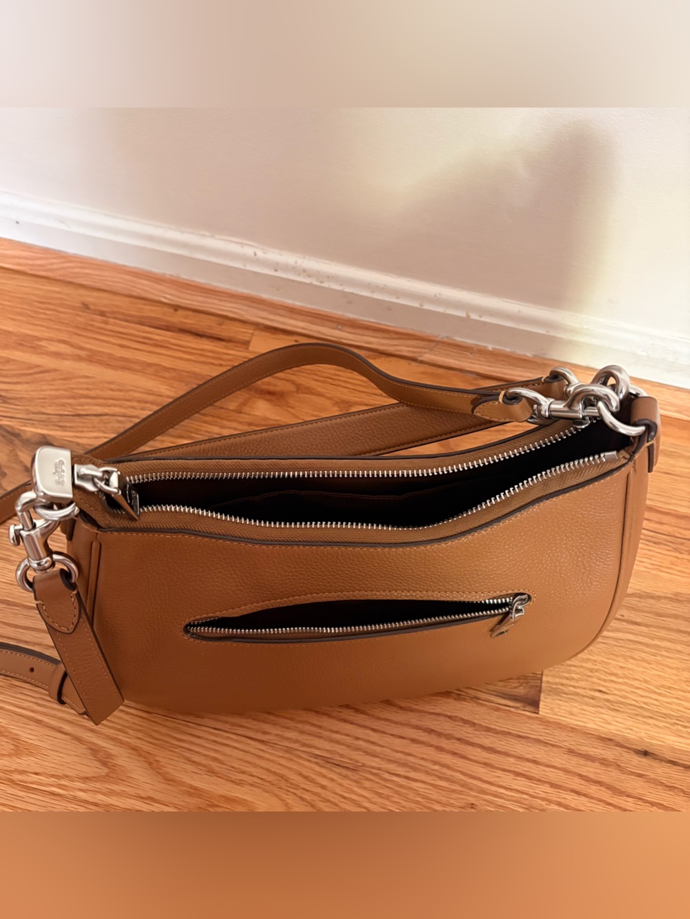 Coach Teri Pebbled Leather Shoulder Bag in Saddle Brown with Silver Hardware - Picture 4 of 8